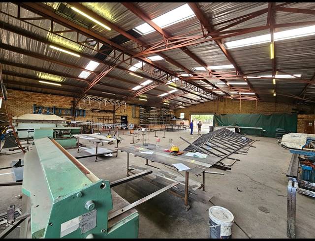 2,899M² FACTORY TO LET IN KYA SANDS